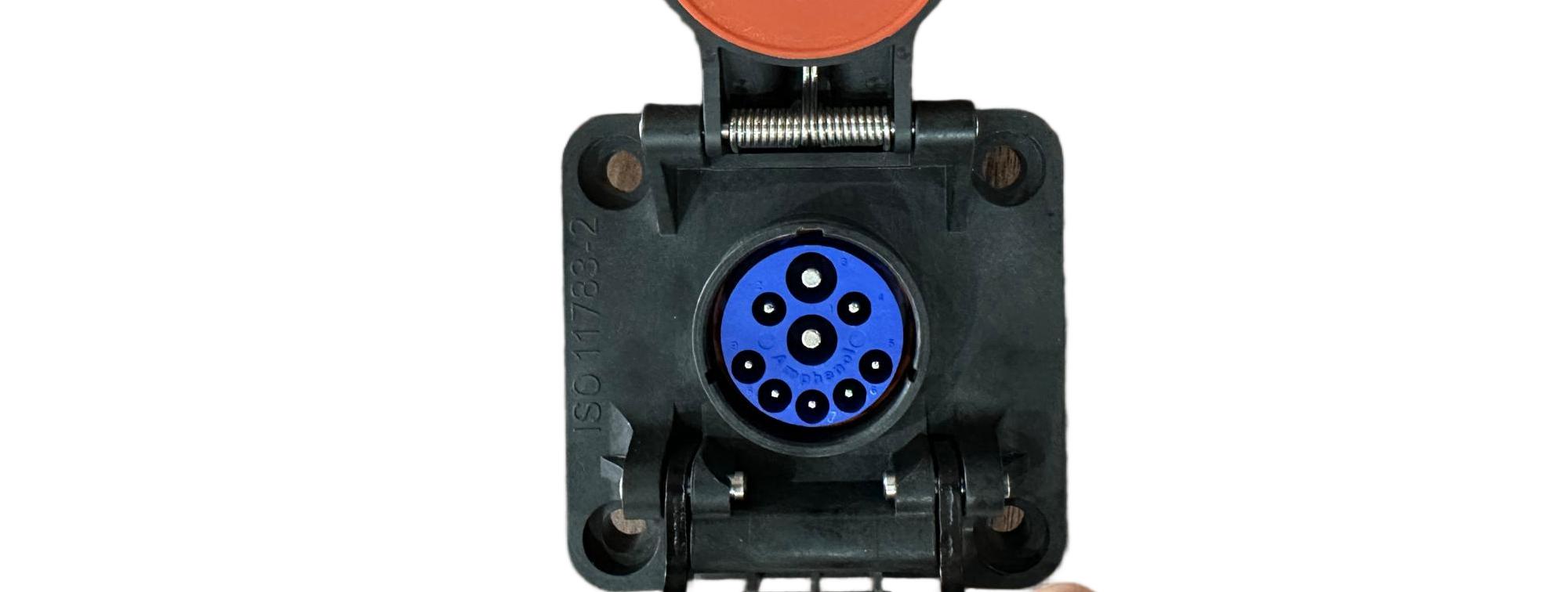 كابل تجديد ISOBUS وكابل معدات ISOBUS الأساسي